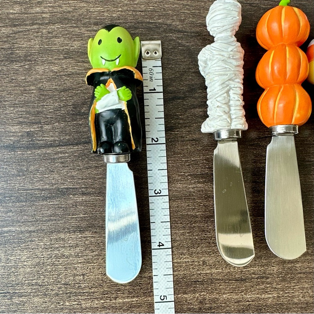 Pier 1 Halloween Canapé Cheese Knife Set - Vampire, Candy Corn, Pumpkins & Mummy - Picture 7 of 9